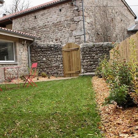 Superbe Appartement Avec Jacuzzi Et Jardin Prive Marlhes Luaran gambar