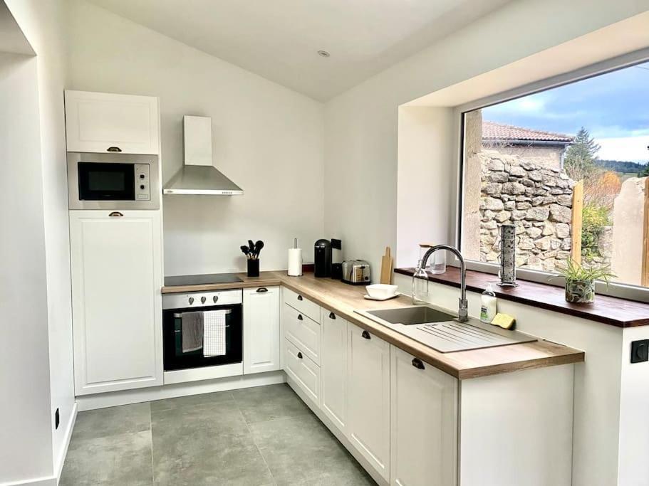 Superbe Appartement Avec Jacuzzi Et Jardin Prive Marlhes Luaran gambar