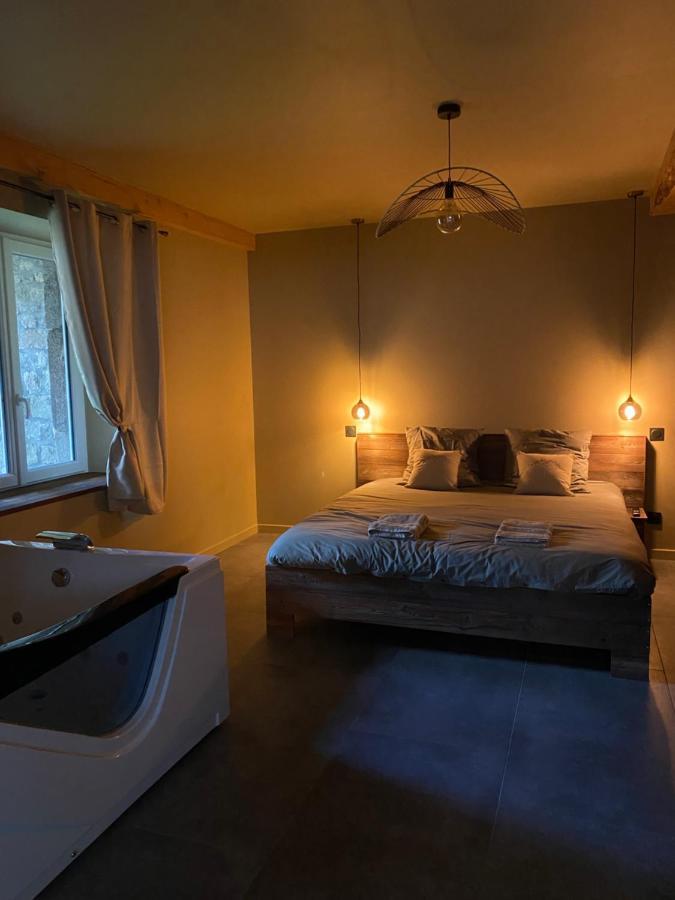 Superbe Appartement Avec Jacuzzi Et Jardin Prive Marlhes Luaran gambar